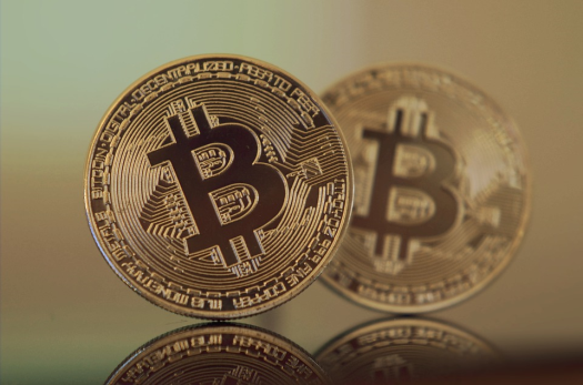 Bitcoin's Retreat Below $40,000 despite the introduction of spot ETFs